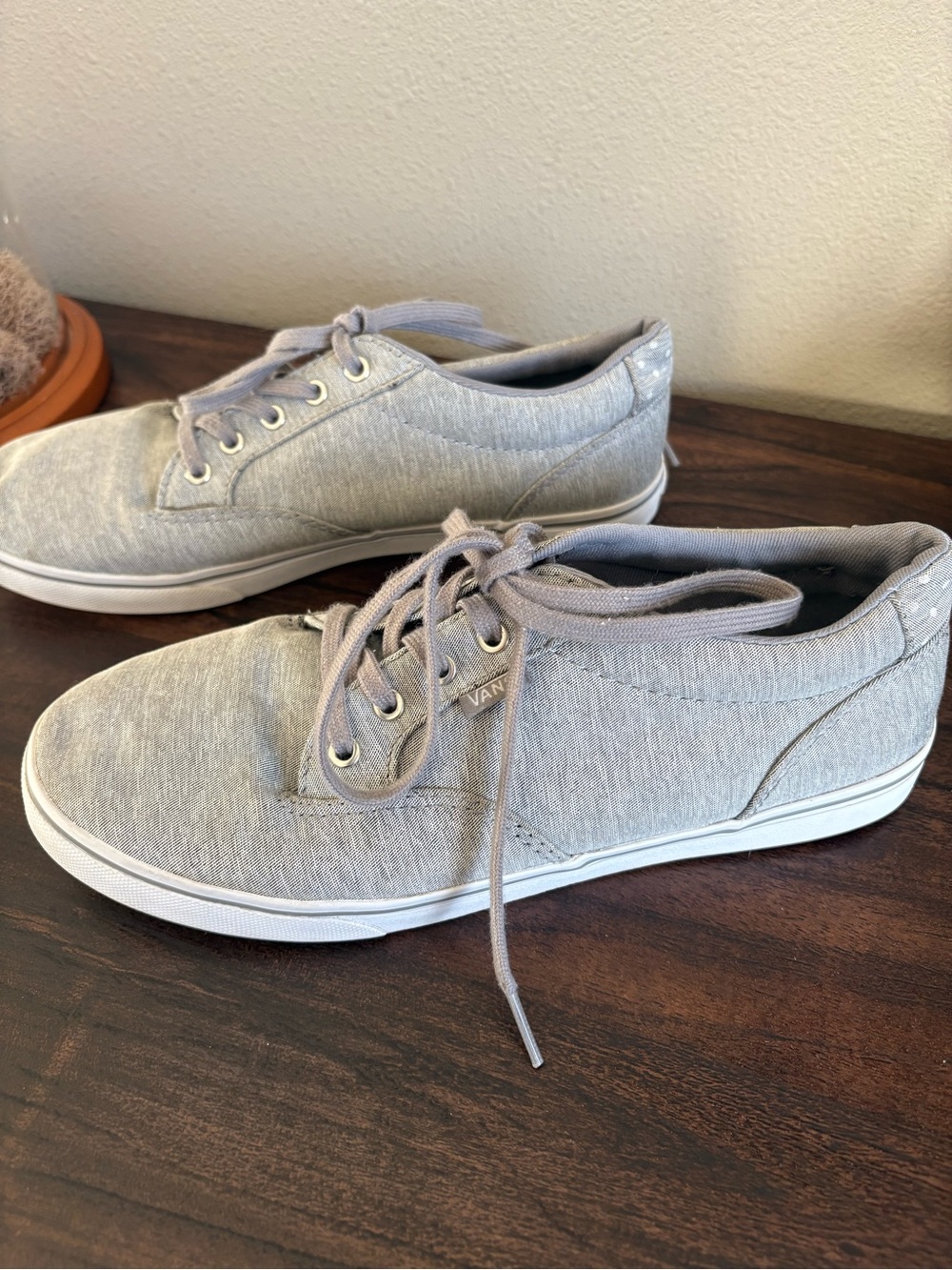 Vans women’s Light Gray Canvas Low-Top Sneakers